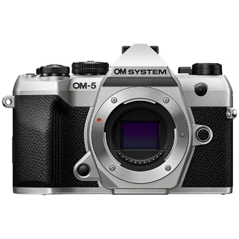 2_Omsystem_om5_zilver_holiday_kit.jpg
