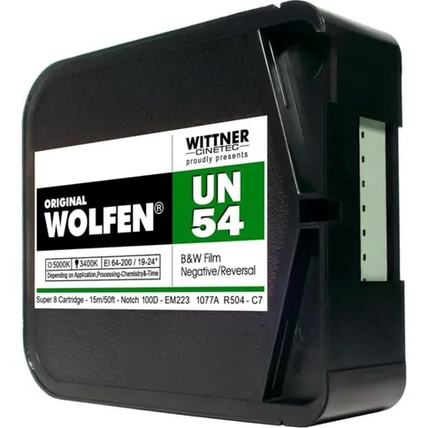 Wolfen-B-W-Negatieffilm-Super-8-ISO-64-200-met-ontwikkeling-2K-scan-download_2.jpg