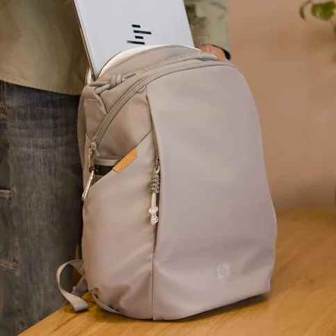 Leofoto_dailylite_series_backpack_13L_grey4.jpg