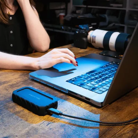 Glyph-Atom-EX20-High-Intensity-USB-C-3-2-Gen-2x2-NVMe-SSD-Bus-Powered_8.jpg