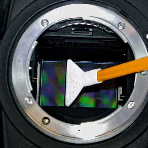 Visible-Dust-Dry-Wet-Sensor-Cleaning-Kit-1-0x_3.jpg