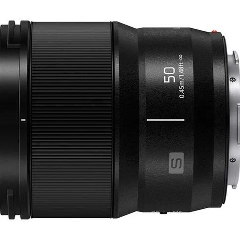 Lumix-S-50mm-F1-8_2.jpg