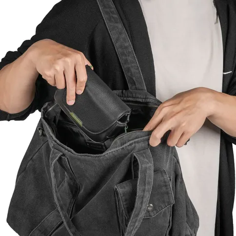 SmallRig-5673-Storage-Bag-for-Camera-Black_7.jpg